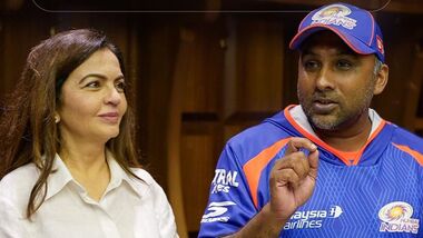 Mumbai Indians co-owner Nita Ambani (L) and former head coach Mahela Jayawardene.