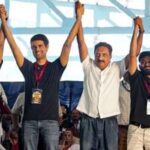 Bengaluru: Cockroach Janta Party (CJP) founder Abhijeet Dipke, YouTuber Dhruv Rathee, actor-activist Prakash Raj, and others hold hands during a protest against CEC Gyanesh Kumar over the Special Intensive Revision (SIR) of electoral rolls, in Bengaluru, Thursday, Oct. 8, 2026. (PTI Photo/Shailendra Bhojak)(PTI10_08_2026_000076B)