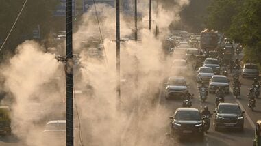 GRAP 1 in Delhi: Impact on NCR offices? WFH or work as usual? Know about restrictions and bans today  (HT photo)