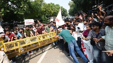 New Delhi, India - Oct. 14, 2026: The Students' Federation of India (SFI) and the Democratic Youth Federation of India (DYFI) members protesting against CEC Gyanesh Kumar near Jantar Mantar in New Delhi, India, on Wednesday, October 14, 2026.  (Photo by Ishant Chauhan/ Hindustan Times)