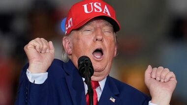 Republicans' $1 Billion War Chest Fails to Shift Midterm Race
