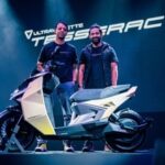 Ultraviolette Automotive founders Niraj Rajmohan (left) and Narayan Subramaniam (right) at the launch of the company's EV scooter Tesseract (Special Arrangement)