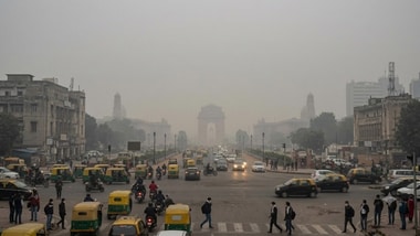 Delhi's AQI at 179, air quality likely to turn poor as winter pollution season nears (AI-generated)